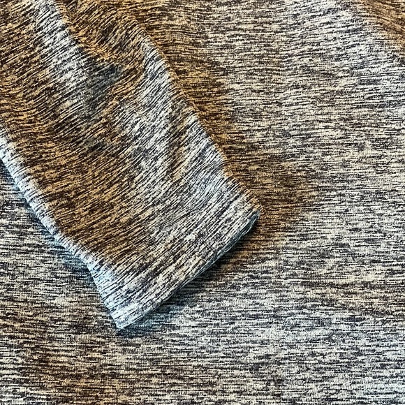 Under armour cold gear hoodie size M - Picture 4 of 4